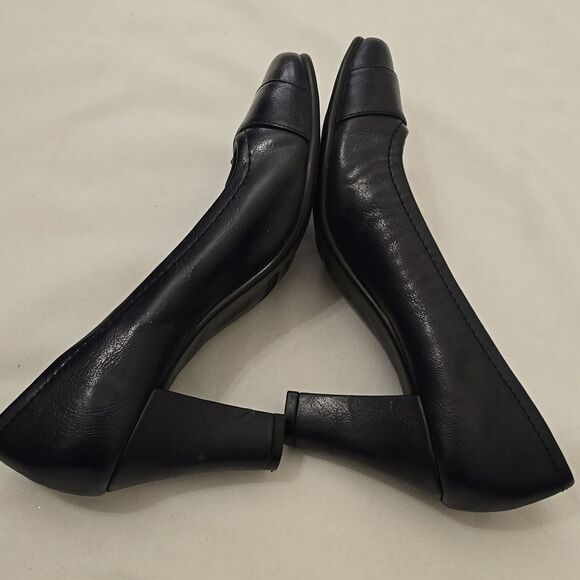 Aerosoles Heelrest Pumps 8.5 - Picture 4 of 9